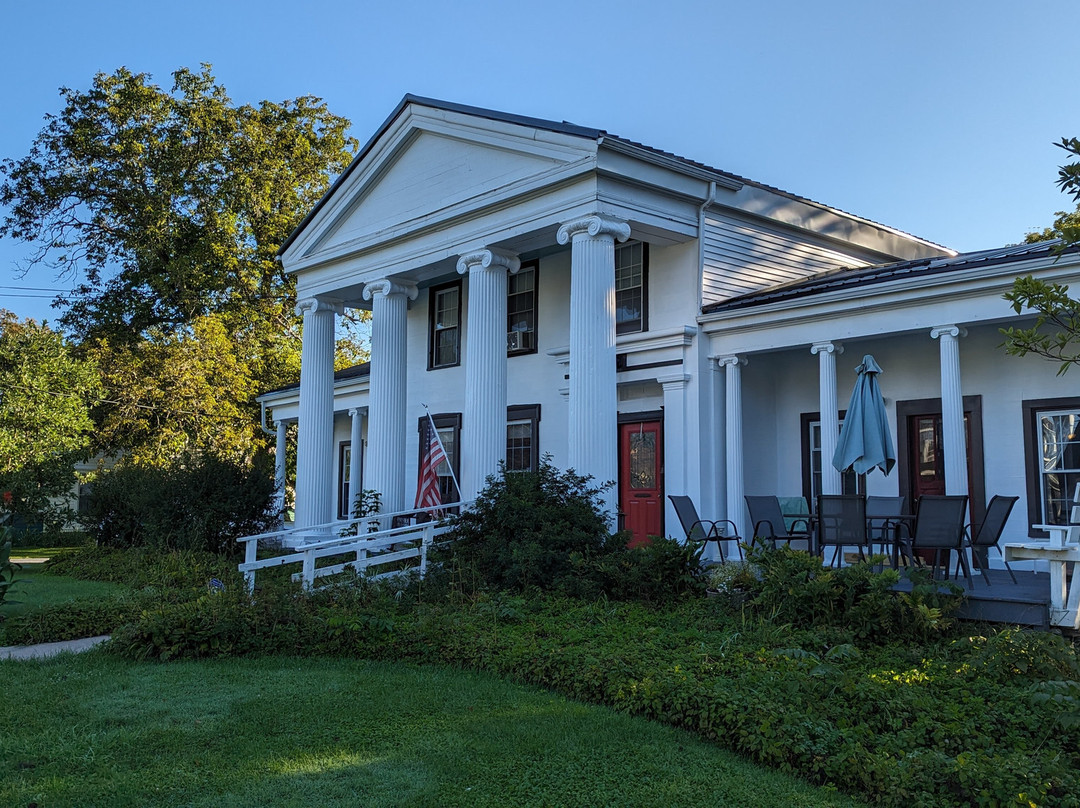 Glass Magnolia Bed & Breakfast主图