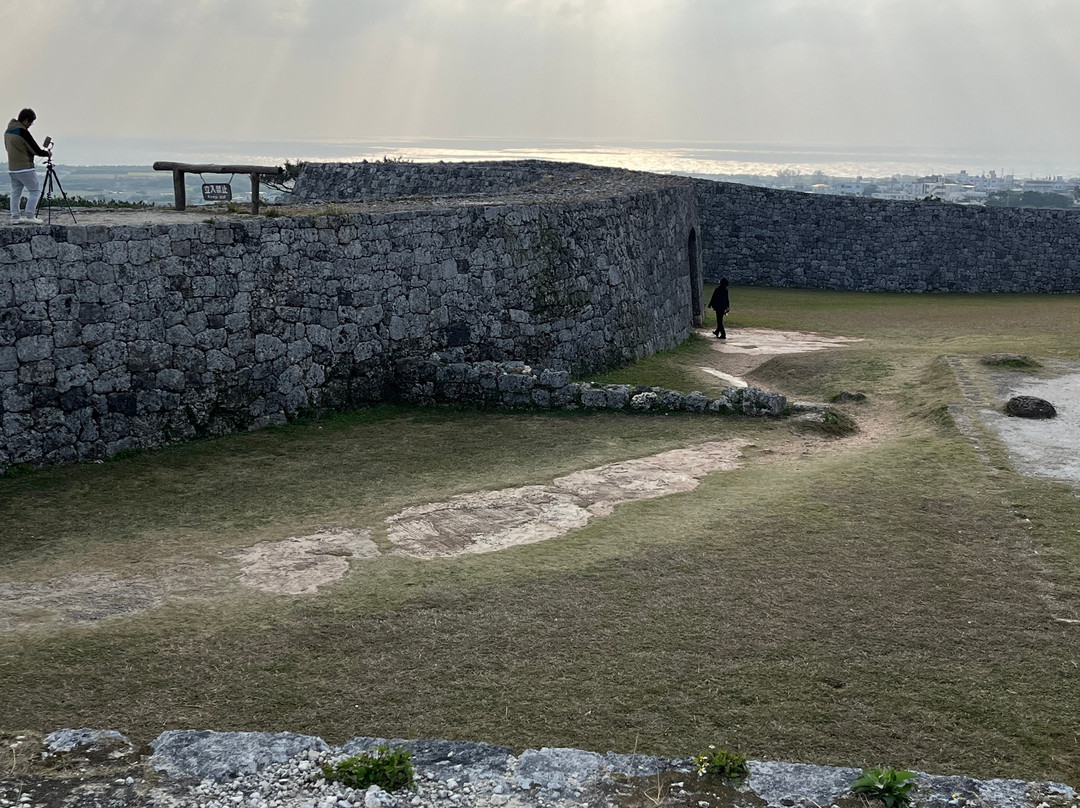 Zakimi Castle Ruins景点图片