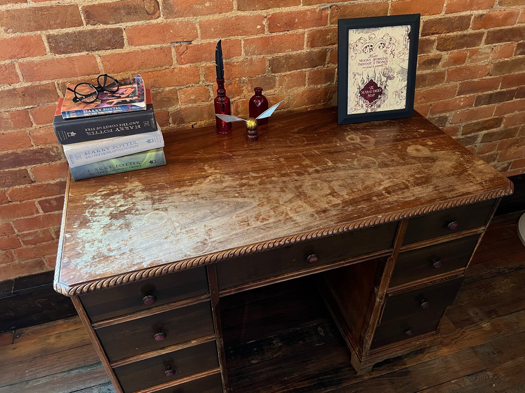 Eighteen-Ninety Sleepover主图