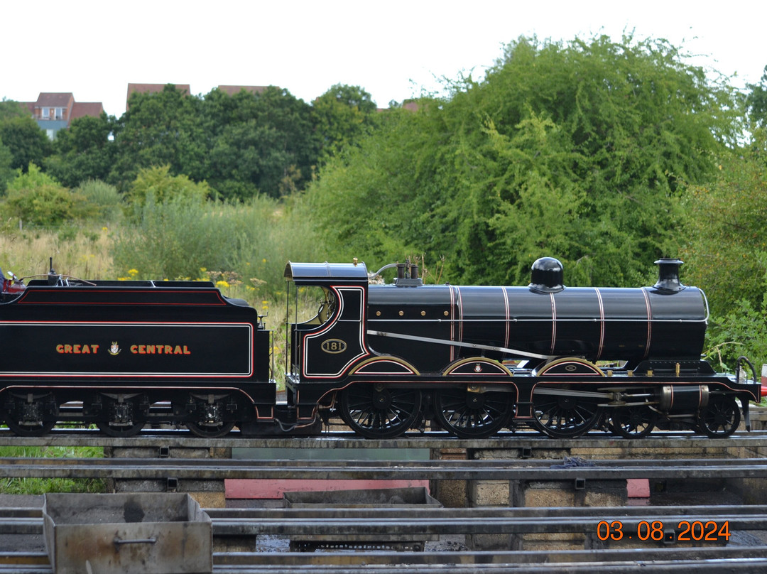 Eastleigh Lakeside Miniature Railway景点图片