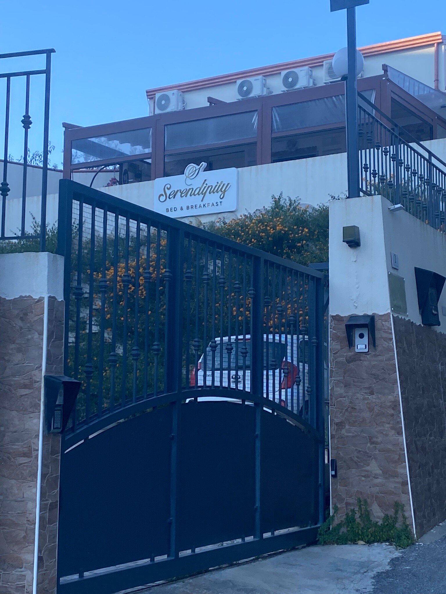 Serendipity B&B-官方