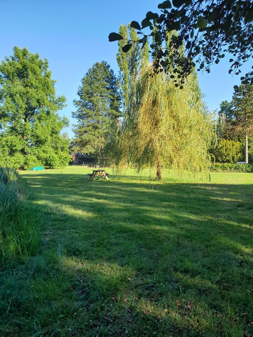 La Grange aux Herbes-官方