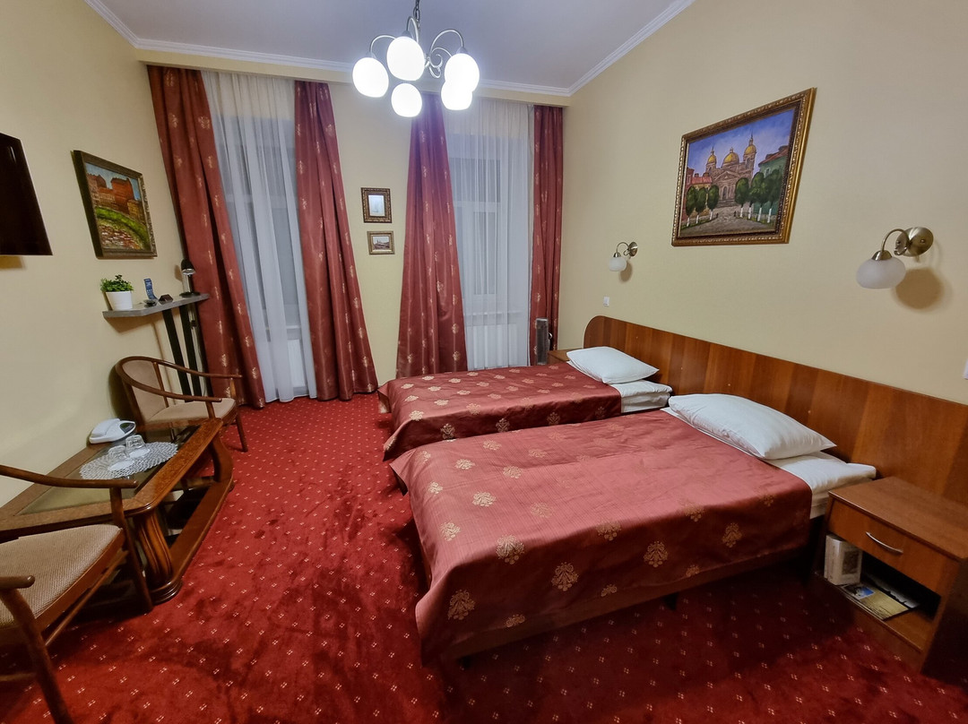 库斯特米酒店主图