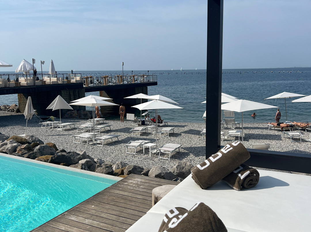 Beach Club Portopiccolo景点图片