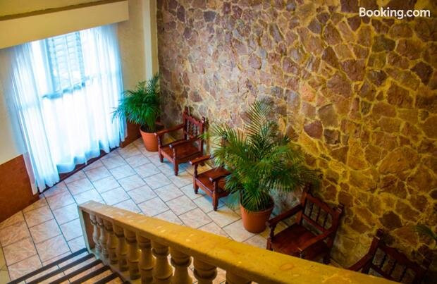 Hotel Maria Elena主图