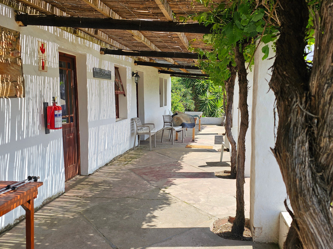 Over the Mountain Guest Farm主图