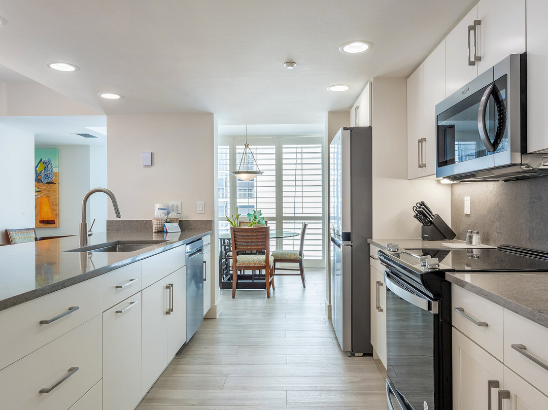 鸥翼海滩度假酒店主图