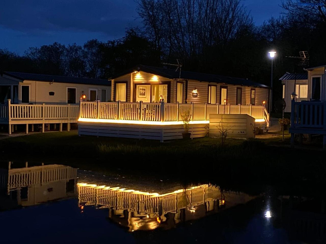 Auroras Dream Lodge Hoburne Holiday Park Cotswolds
