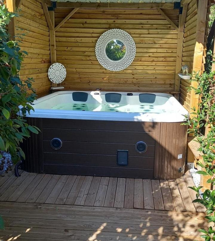 Arche de Lanoë Jacuzzi