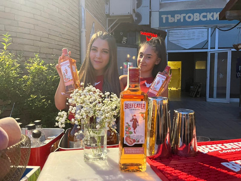 Sammy's Bar-大特尔诺沃必去景点