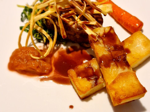 F.Oh.Oh.D-欣克利必去景点