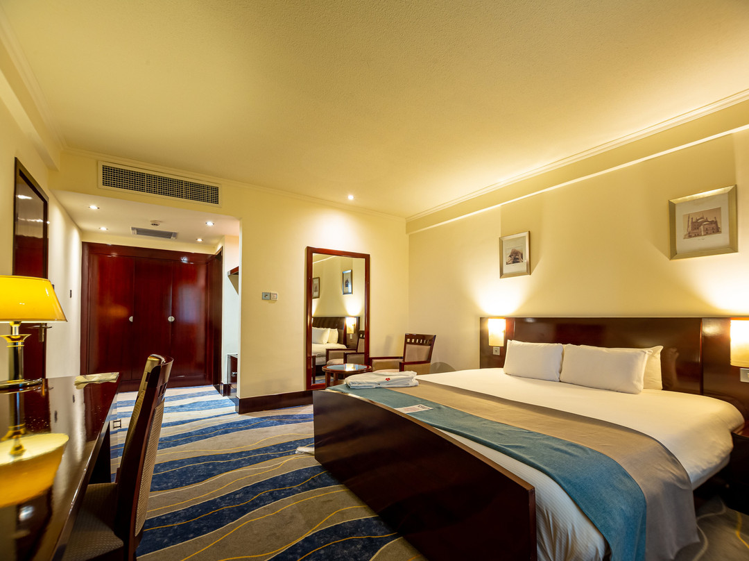 金色郁金香库马西市酒店主图