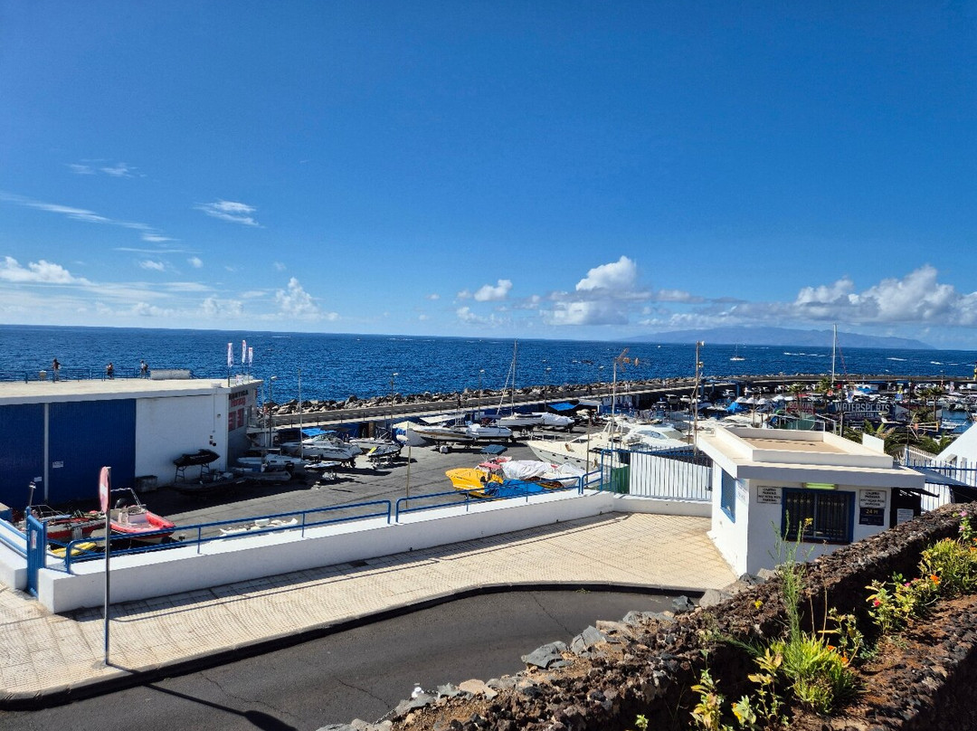 Club Nautico Puerto Colon-奥德杰海岸必去景点