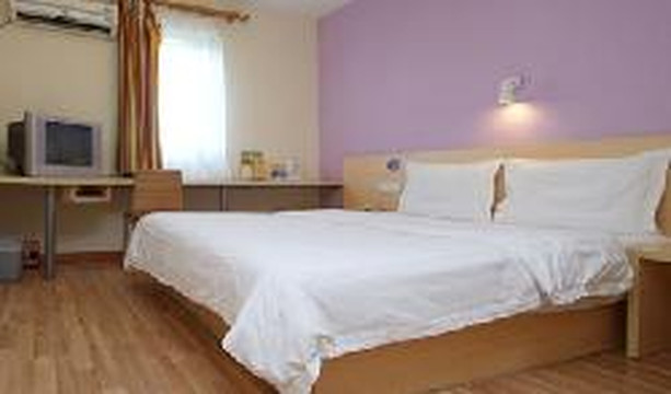 7天优品(北京协和医院朝阳门东四地铁站店)主图