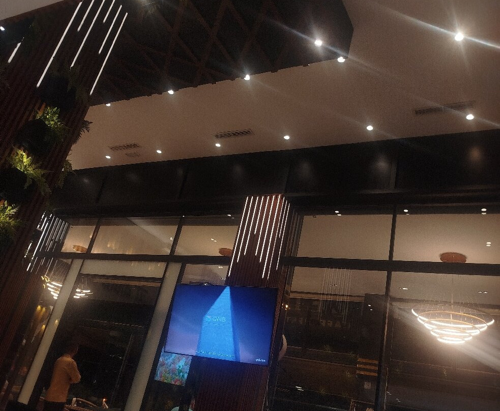 L'etincelle Café Restaurant