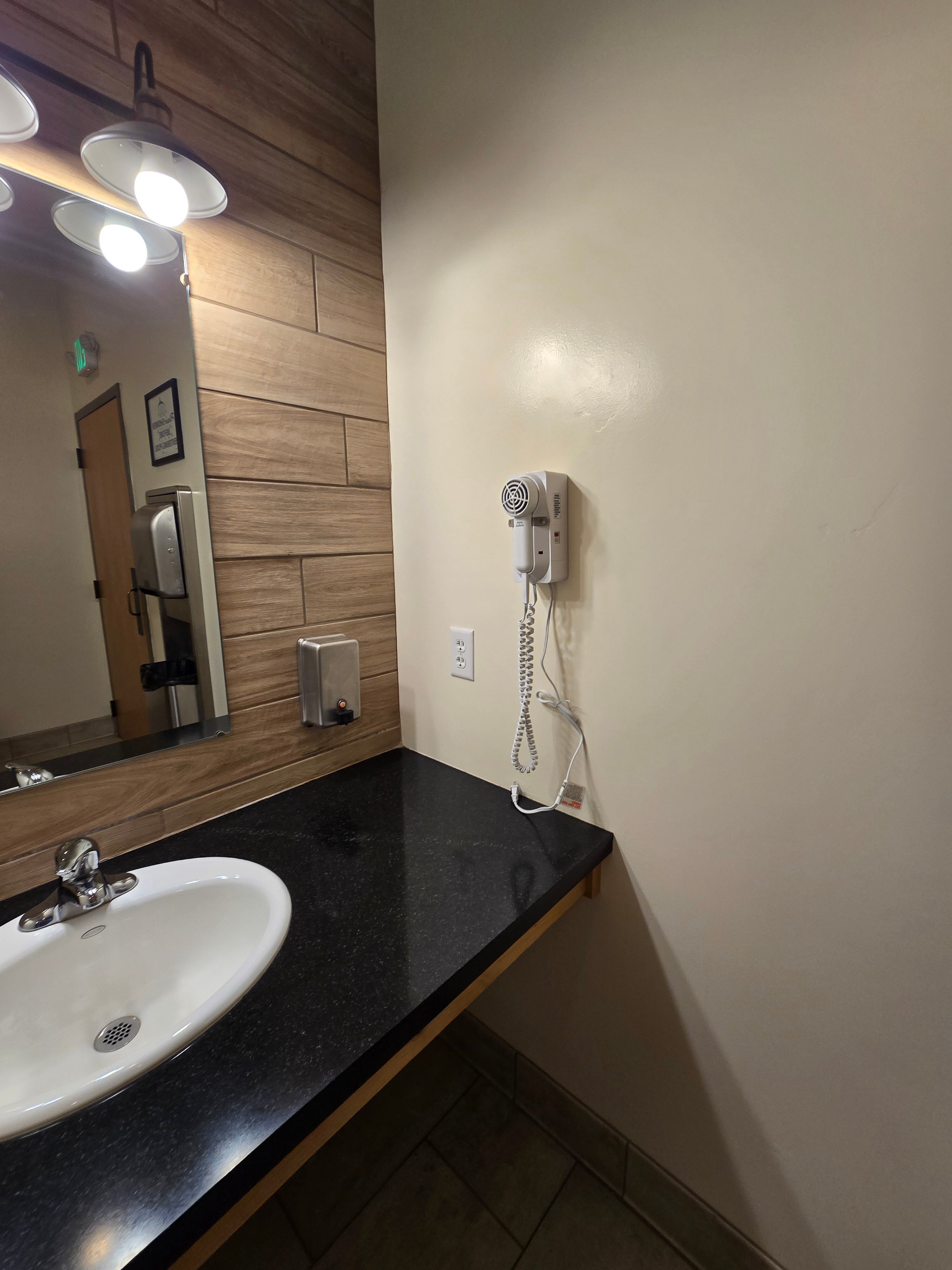 Timbers Condominiums at Island Park-泳池