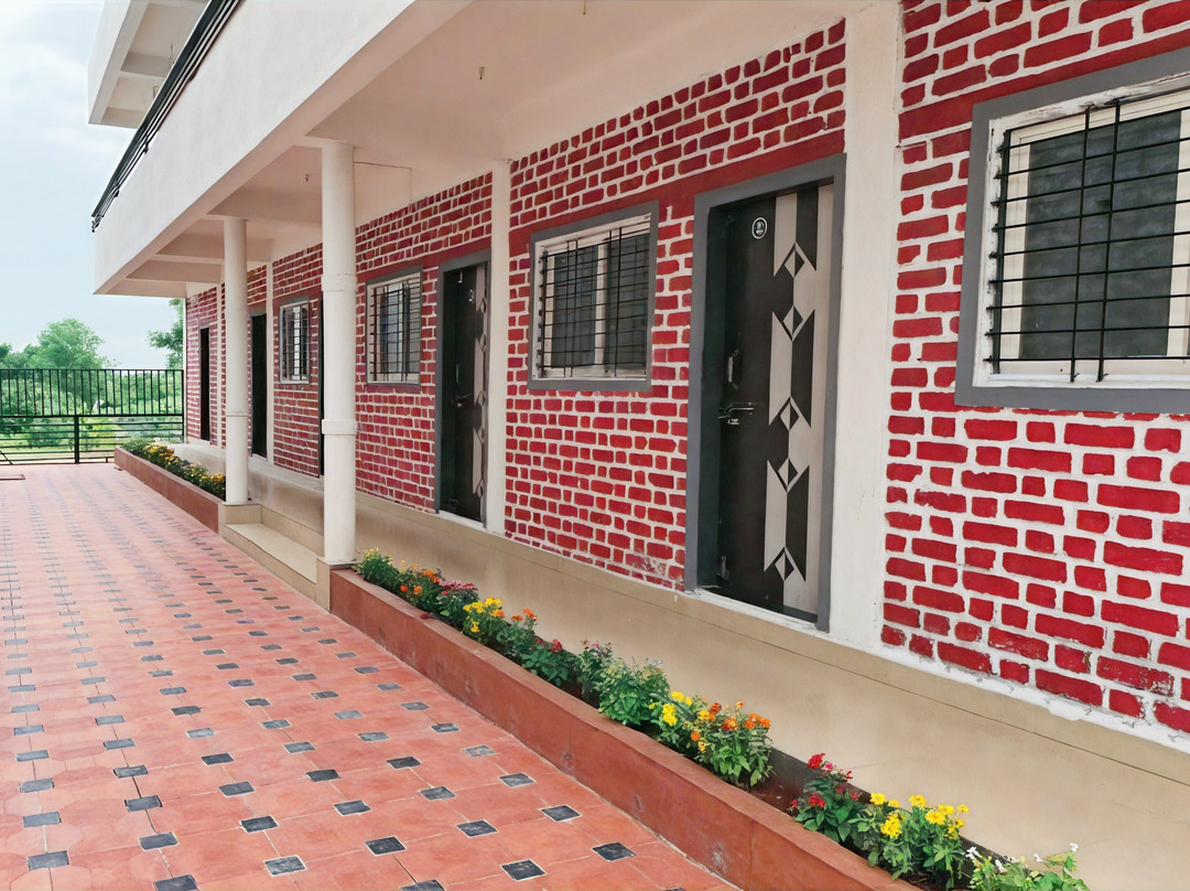 Fulgulab Lawns and Home Stay