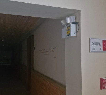 享受维拉斯港酒店主图