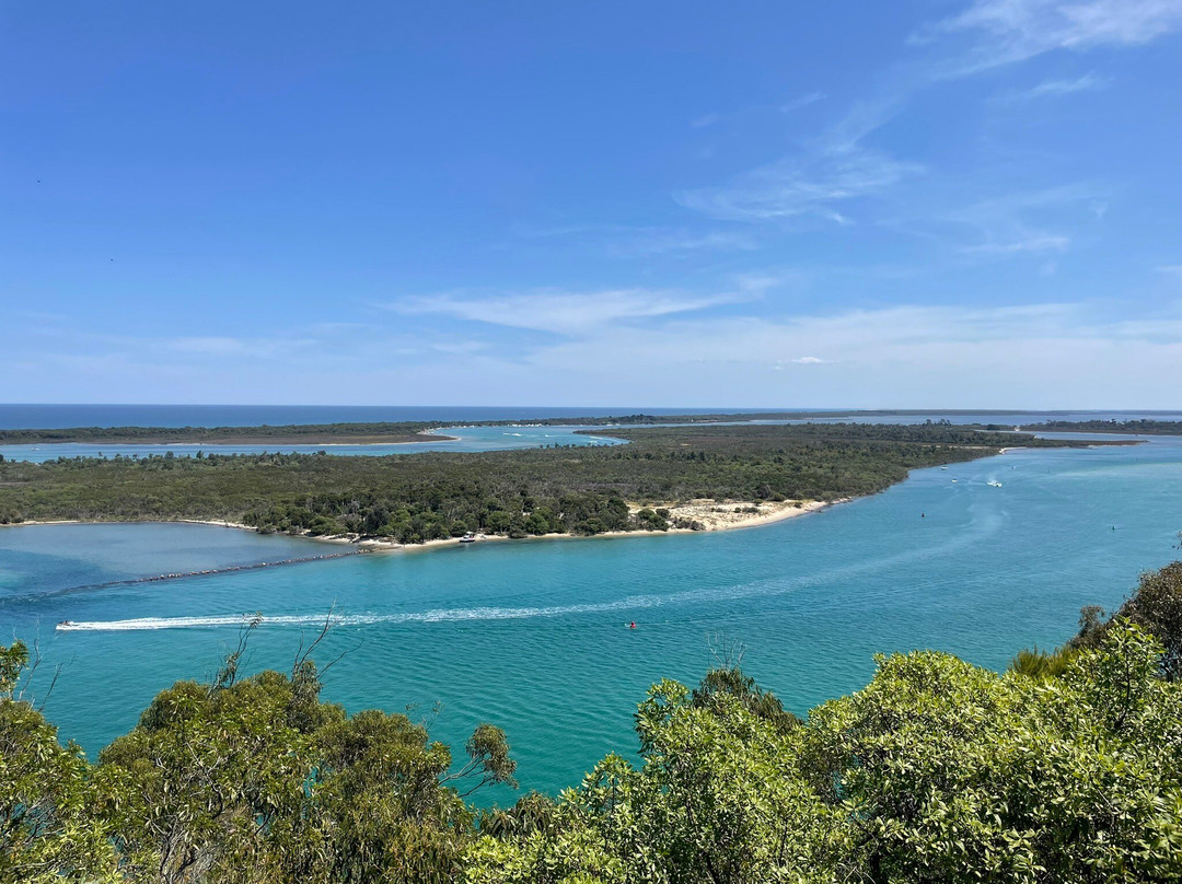 Lakes Entrance Lookout景点图片