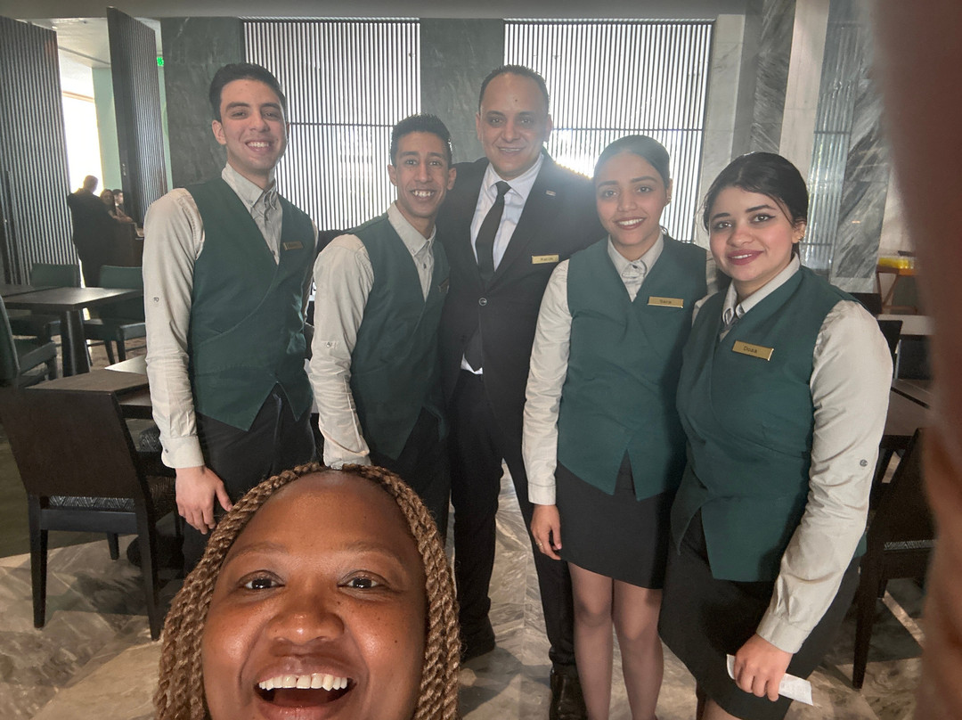 开罗朱斯萨尼湖景酒店主图