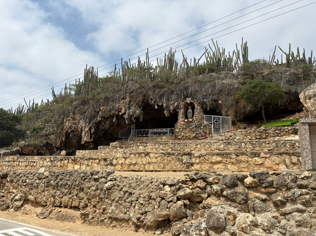 Lourdes Grotto-萨瓦内塔必去景点