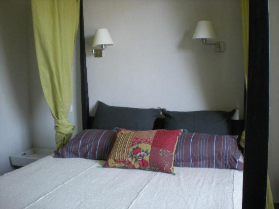 养兔场湖酒店主图