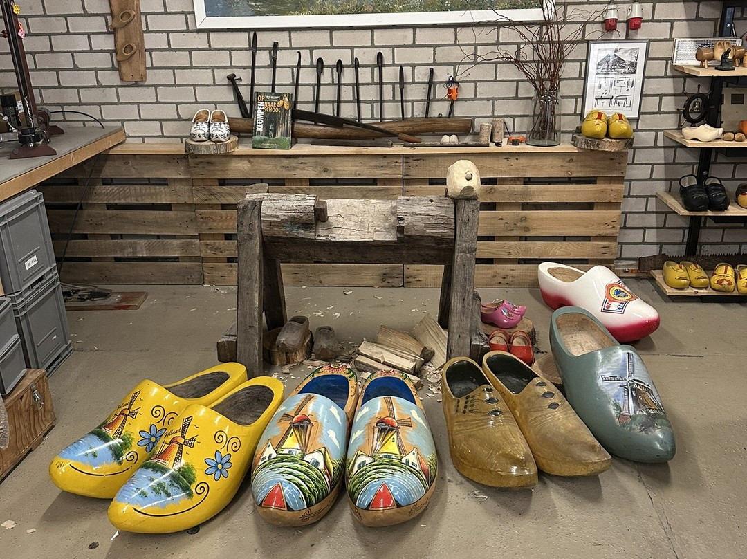 Holl Souvenir & Klompen景点图片