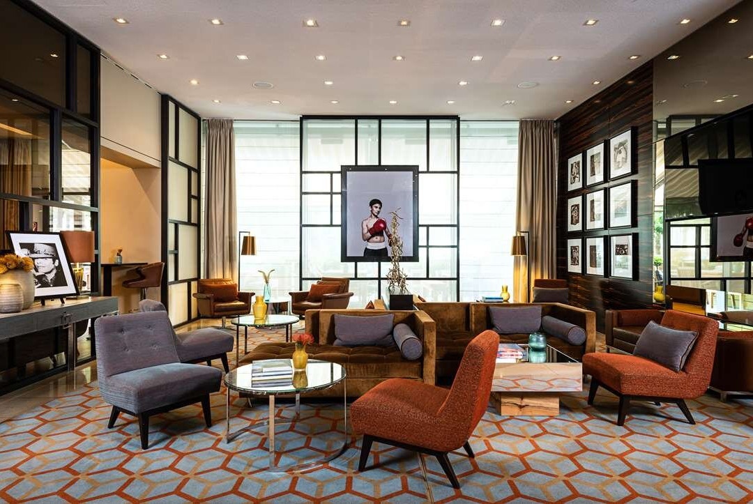 亚美隆丽晶酒店主图