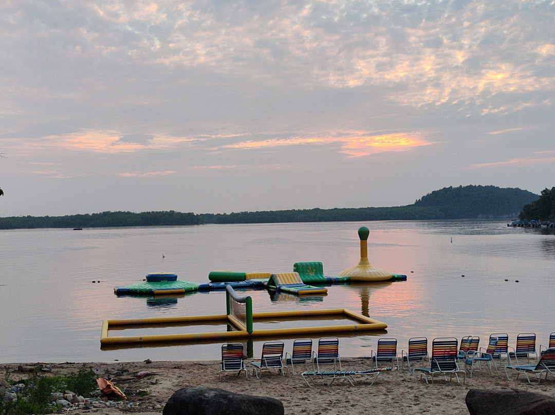 Holiday Shores Campground & Resort主图