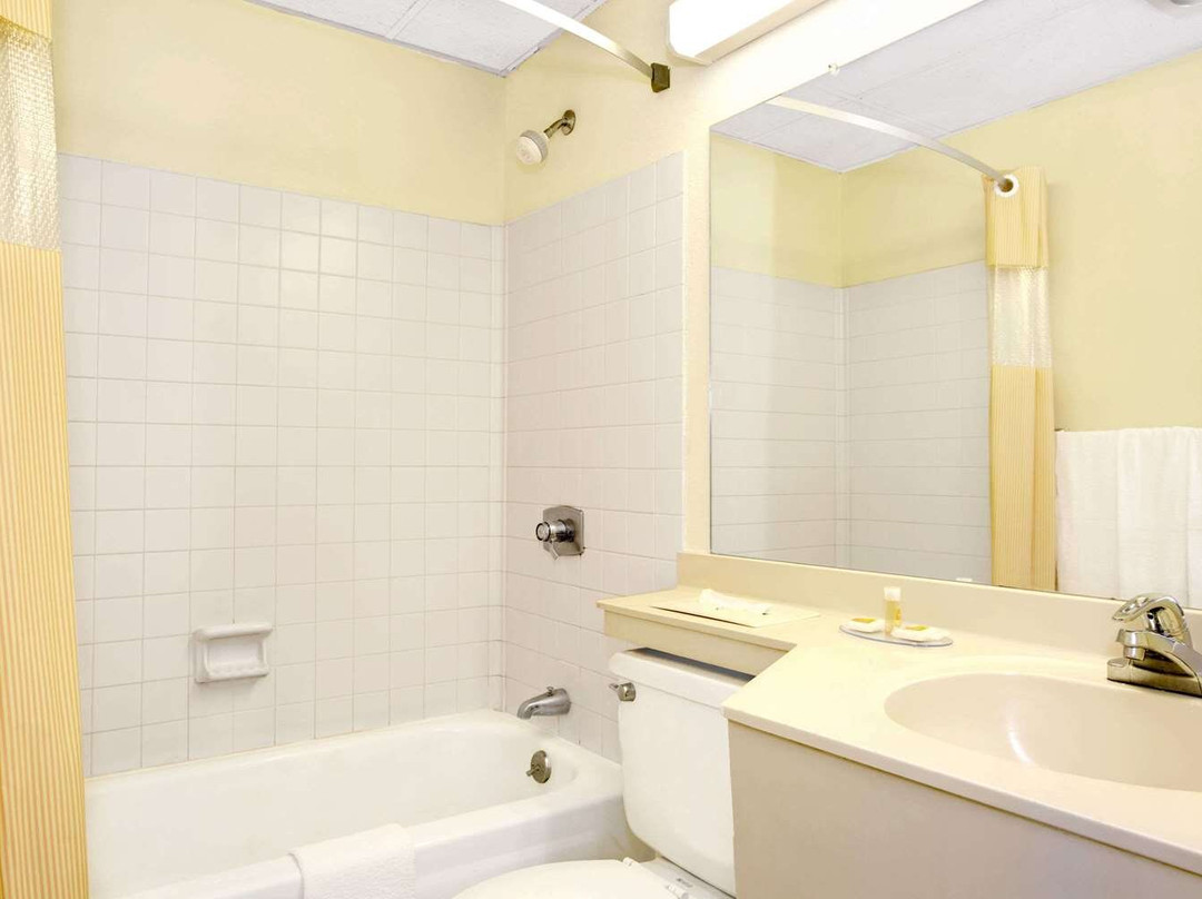 Days Inn by Wyndham Sharonville