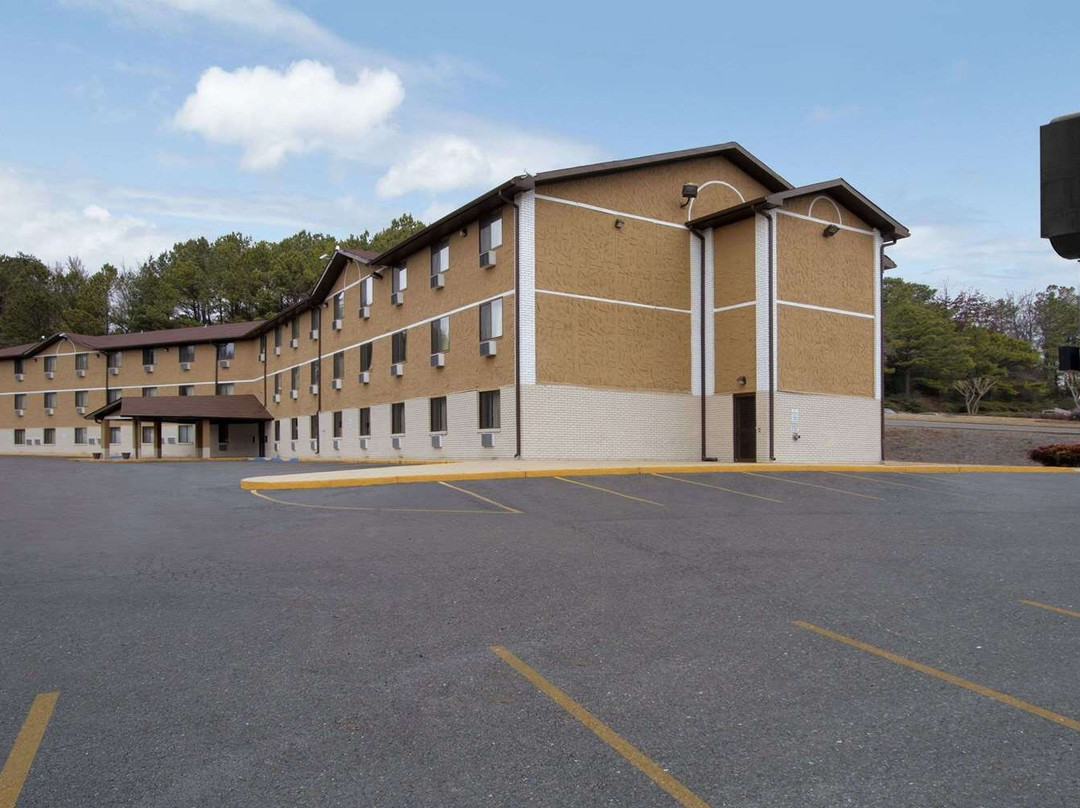 Midfield酒店住宿-Super 8 by Wyndham Homewood Birmingham Area