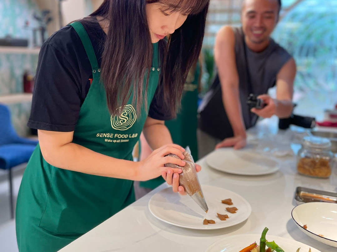 Sense Food Lab-Tay Ho必去景点