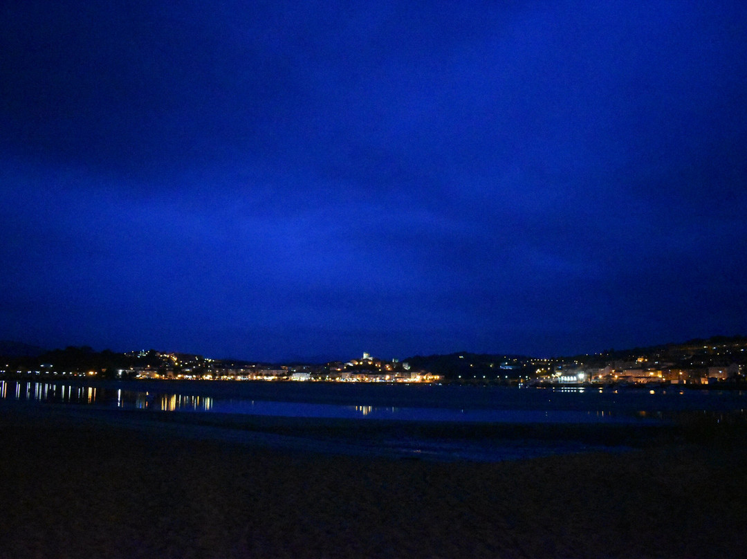 Playa Meron-San Vicente de la Barquera必去景点