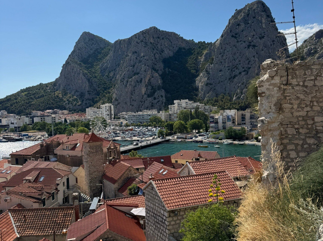 Fortress Mirabella (Peovica)-奥米斯必去景点