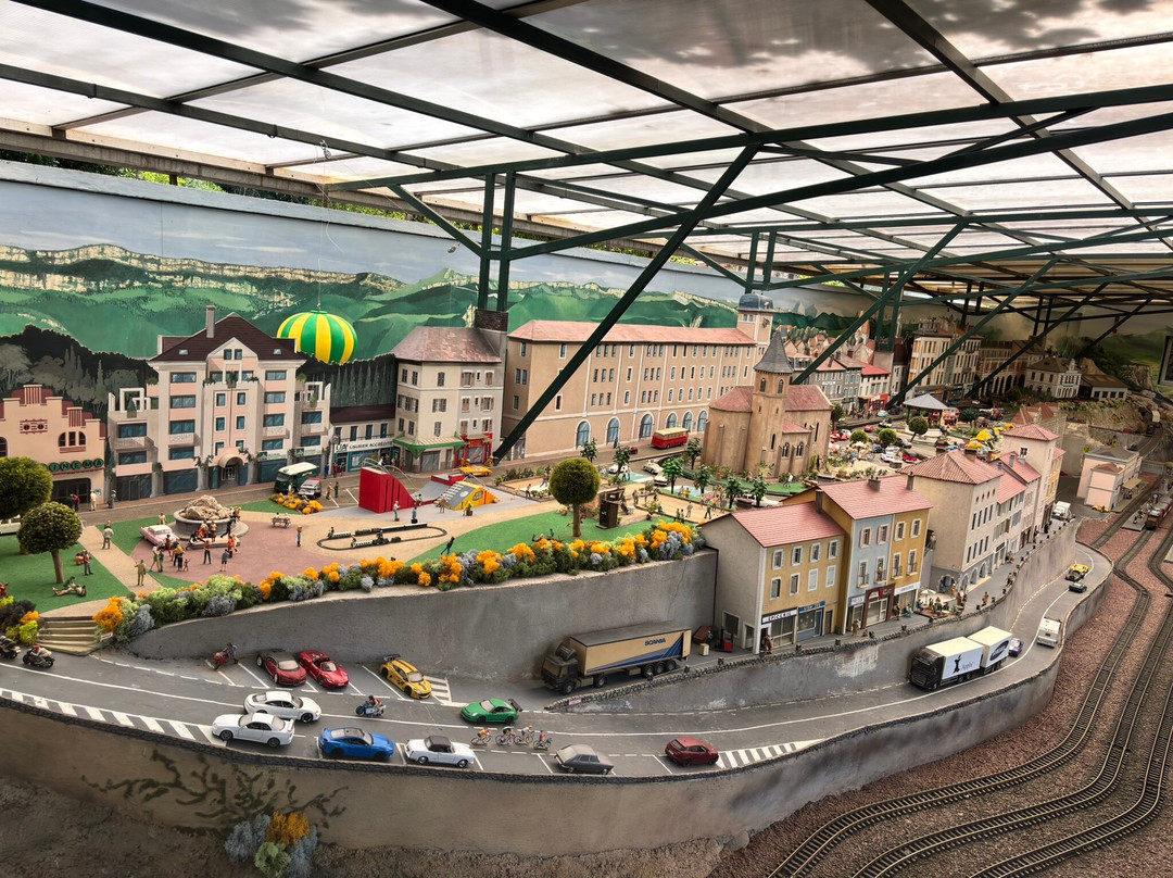 Le Jardin Ferroviaire & Musical-Chatte必去景点