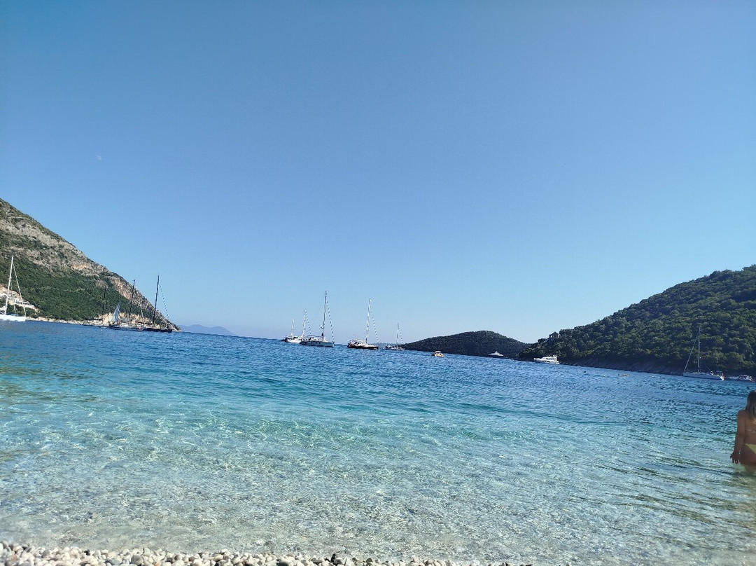 Mikros Gialos-莱夫卡扎必去景点