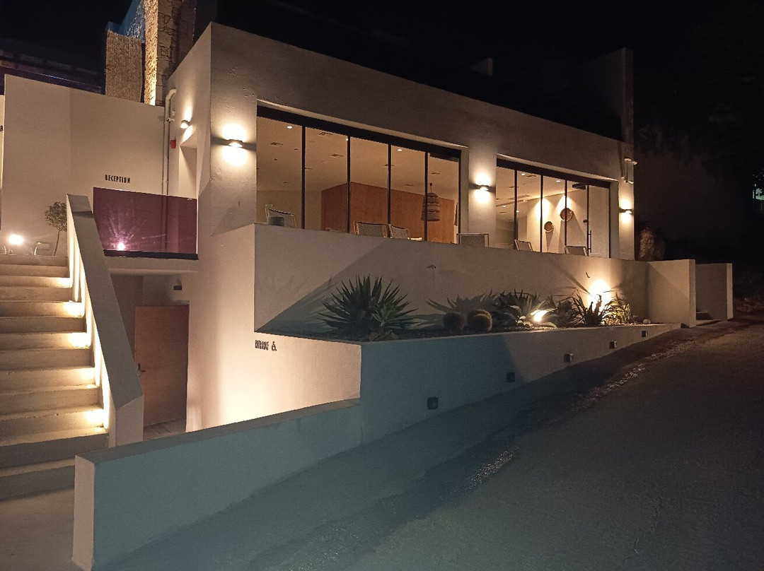 Monastery Estate Retreat主图