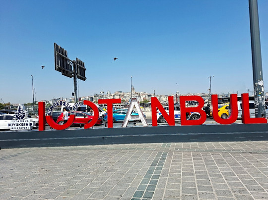 Eminonu Square-伊斯坦布尔必去景点