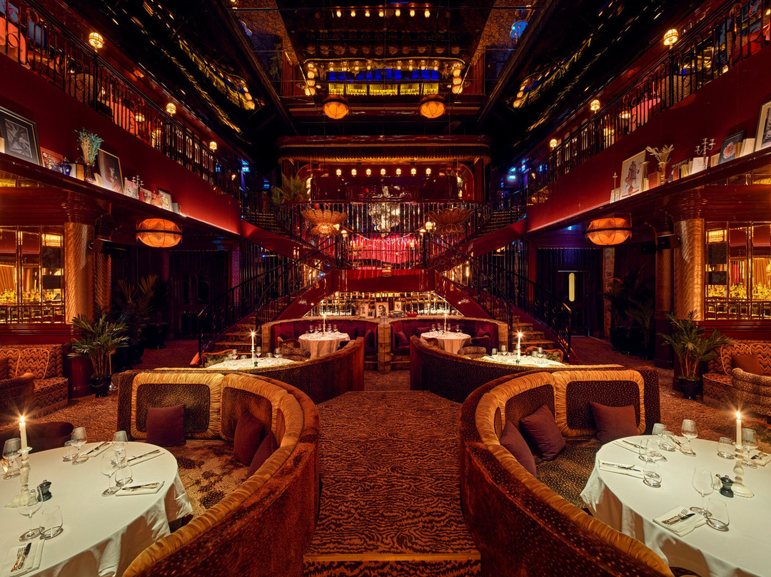 Mondaine De Pariso Istanbul