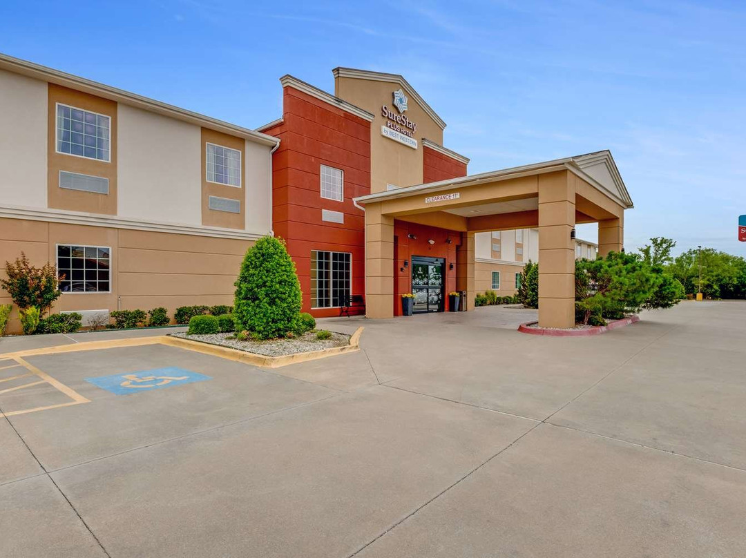 Collinsville酒店住宿-SureStay Plus By Best Western Owasso Tulsa North