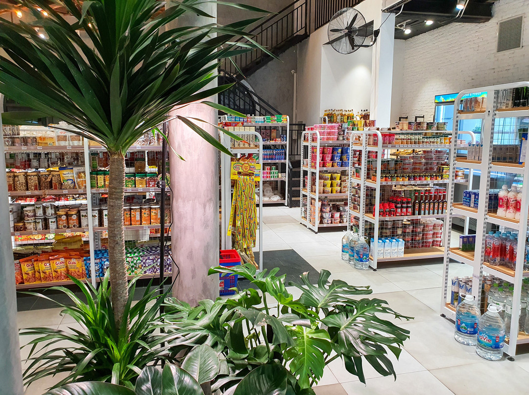 One Stop - 24/7 Convenience, Drinks, Eats & Specialties