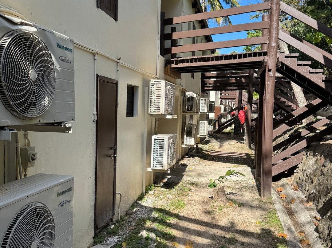 玛那岛度假酒店主图