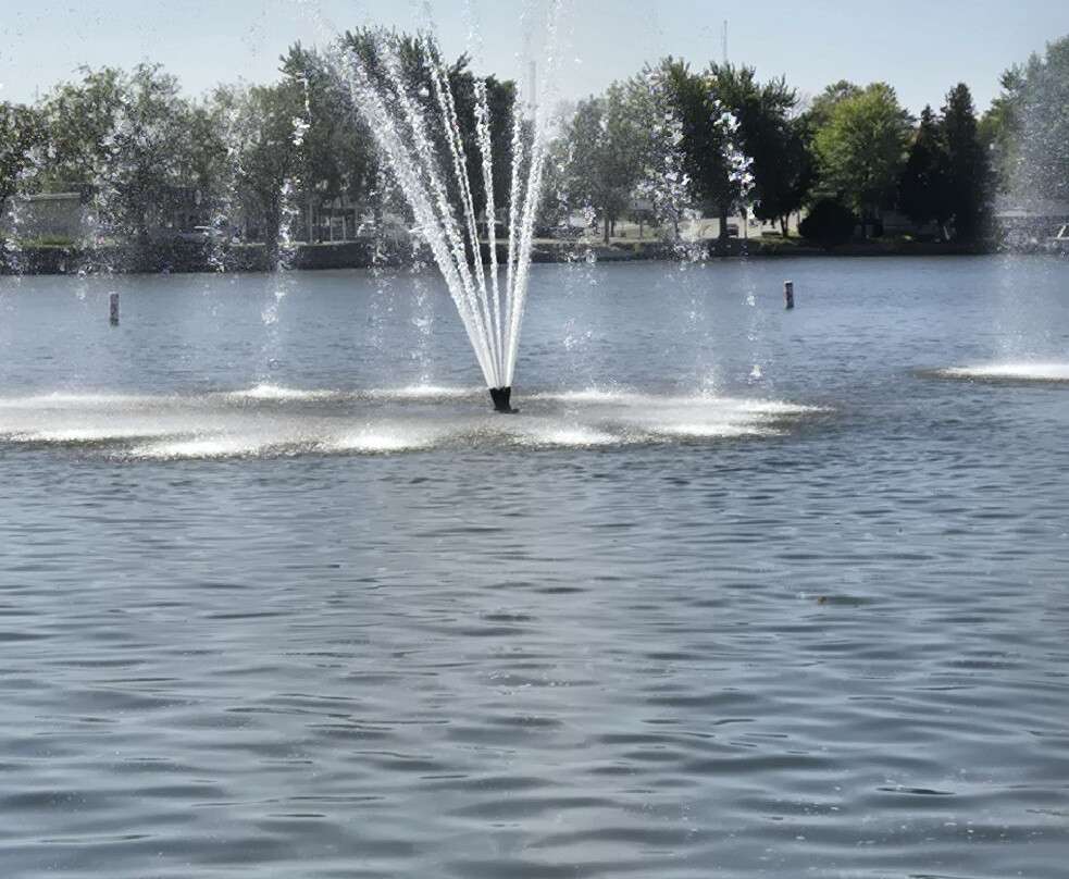 Fountain Lake Mermaid-Albert Lea必去景点