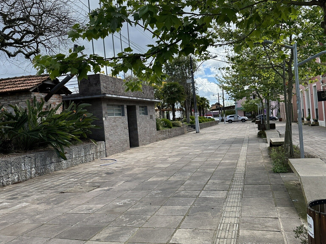Praça Padre José Ferlin-Monte Belo do Sul必去景点