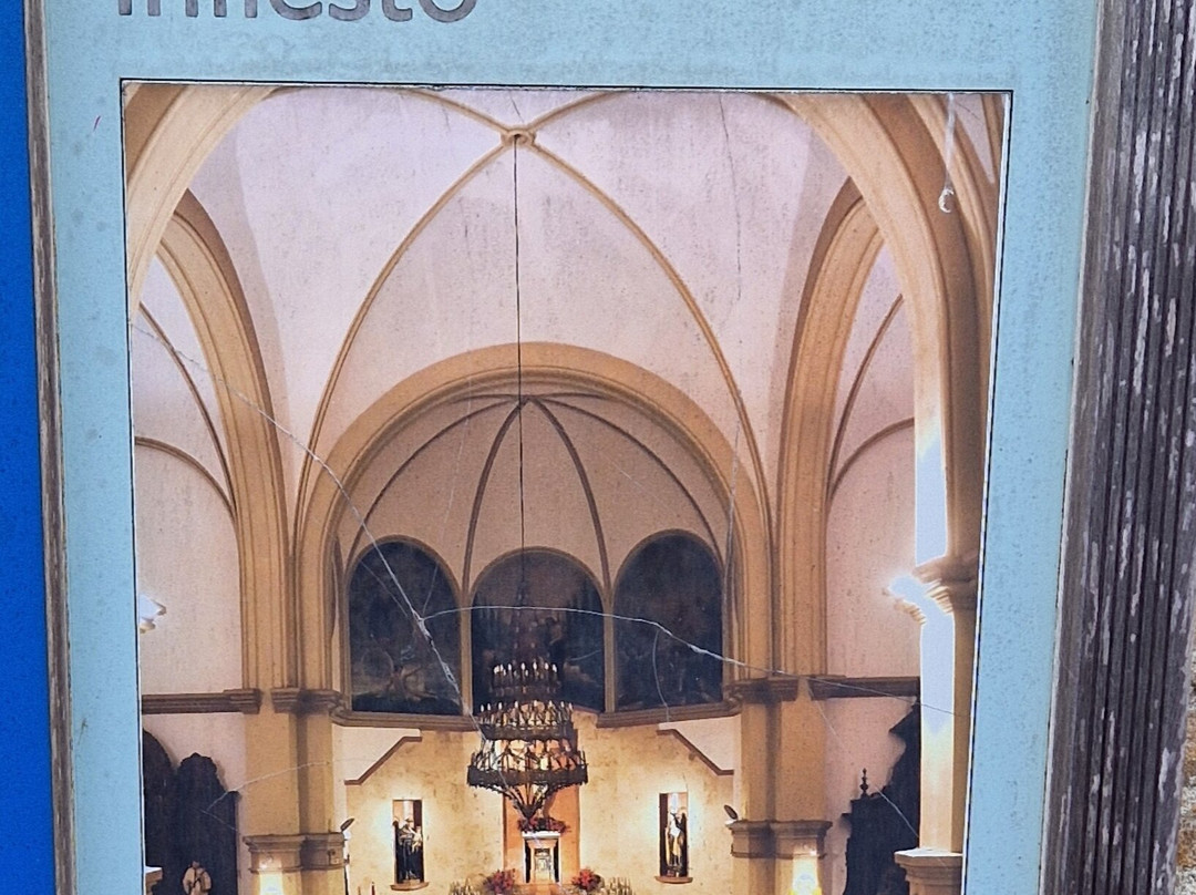 Iglesia de San Antonio-Infiesto必去景点