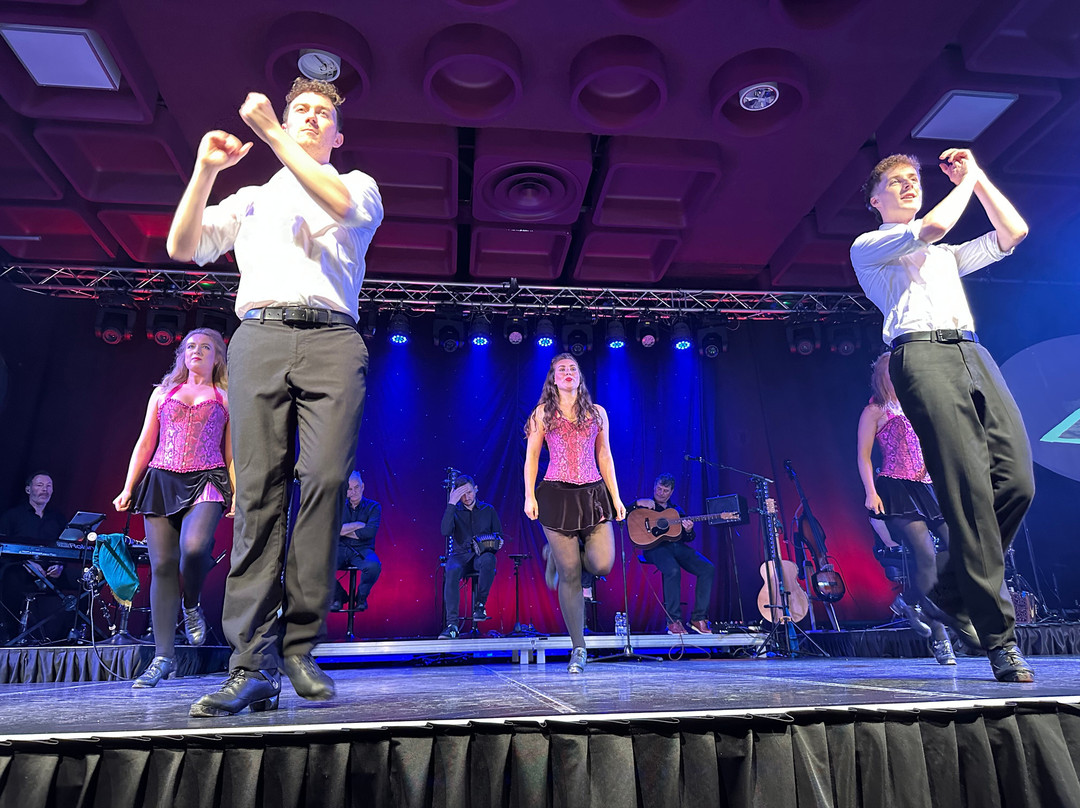 Trad on the Prom-戈尔韦必去景点