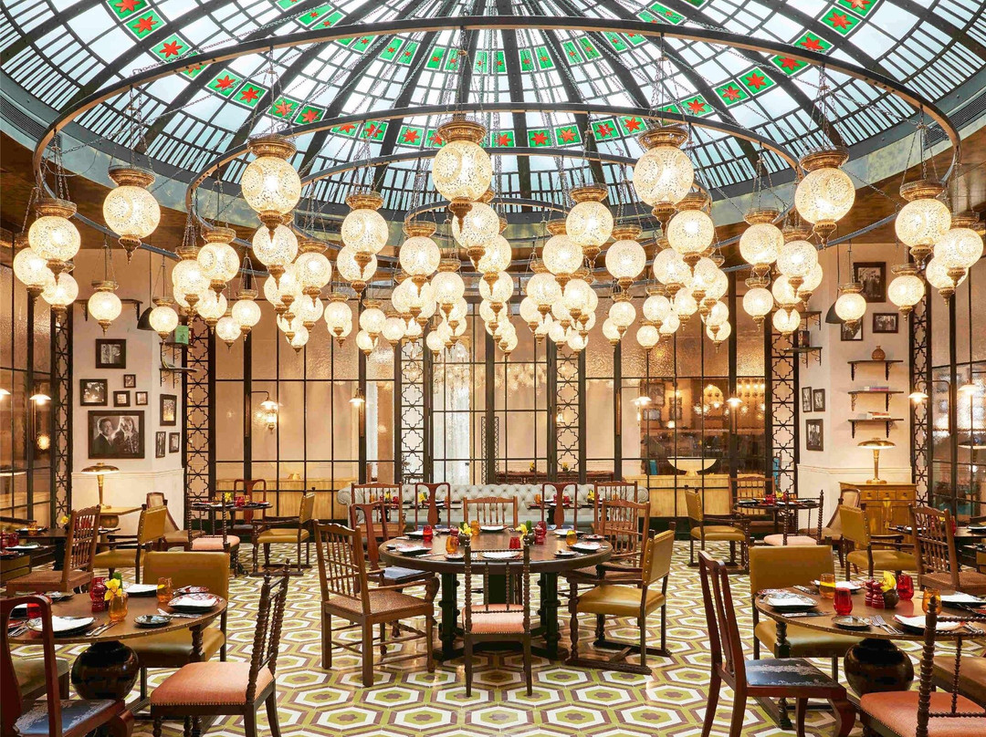 费尔蒙安曼酒店主图