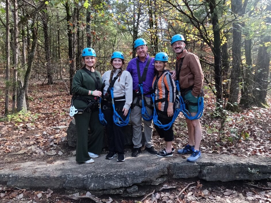 Branson Zipline at Wolfe Mountain-Walnut Shade必去景点