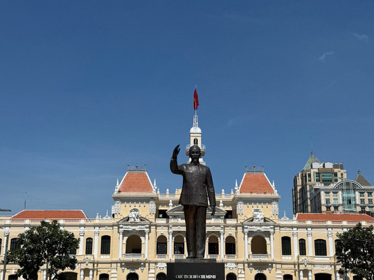 President ho Chi Minh Statue-胡志明市必去景点