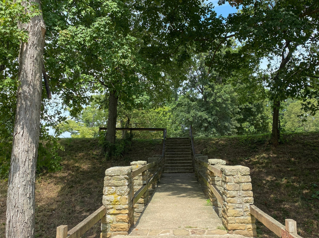 Newark Earthworks-Heath必去景点